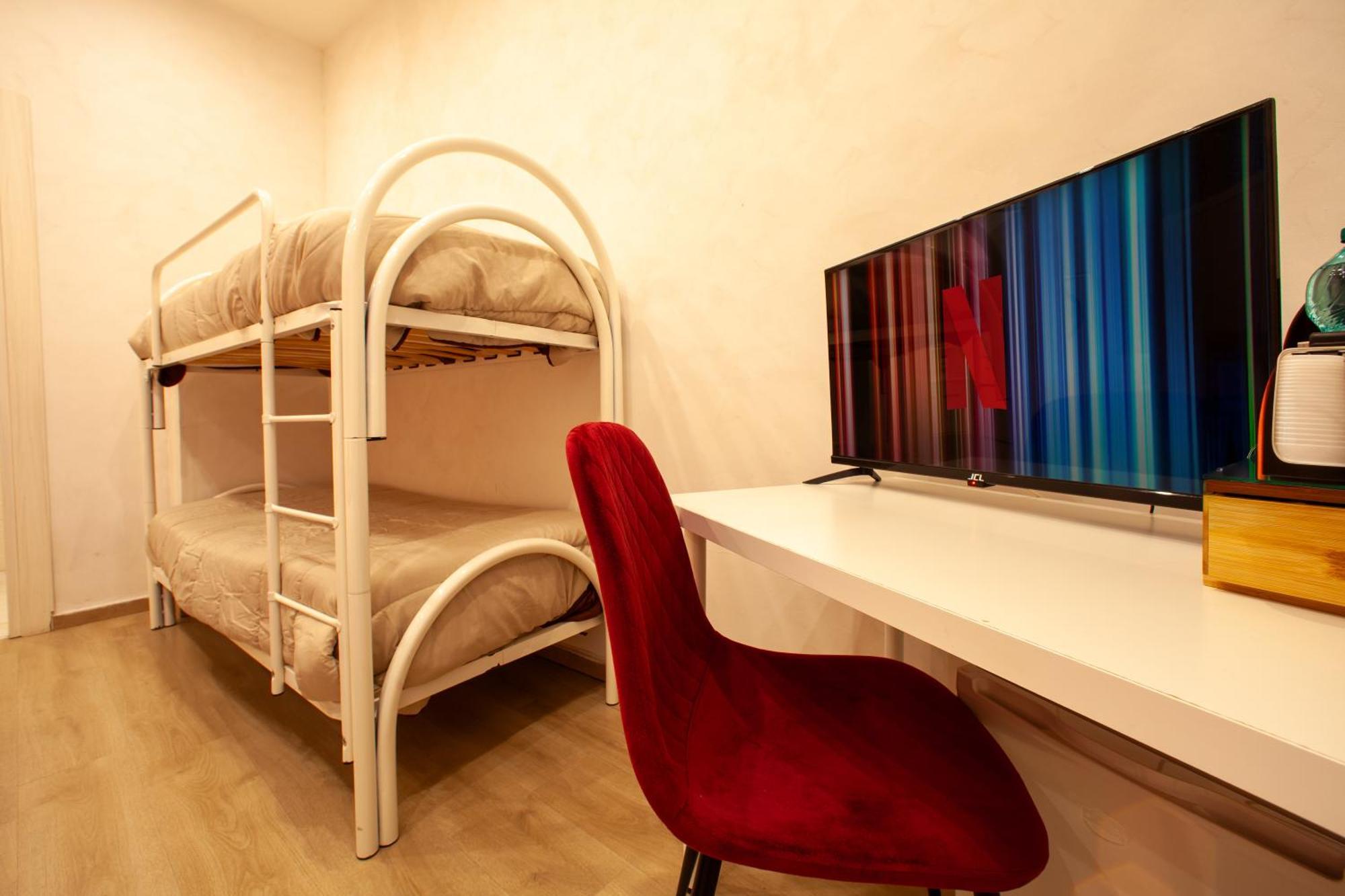 Hotel Easy Boarding Nápoles Habitación foto